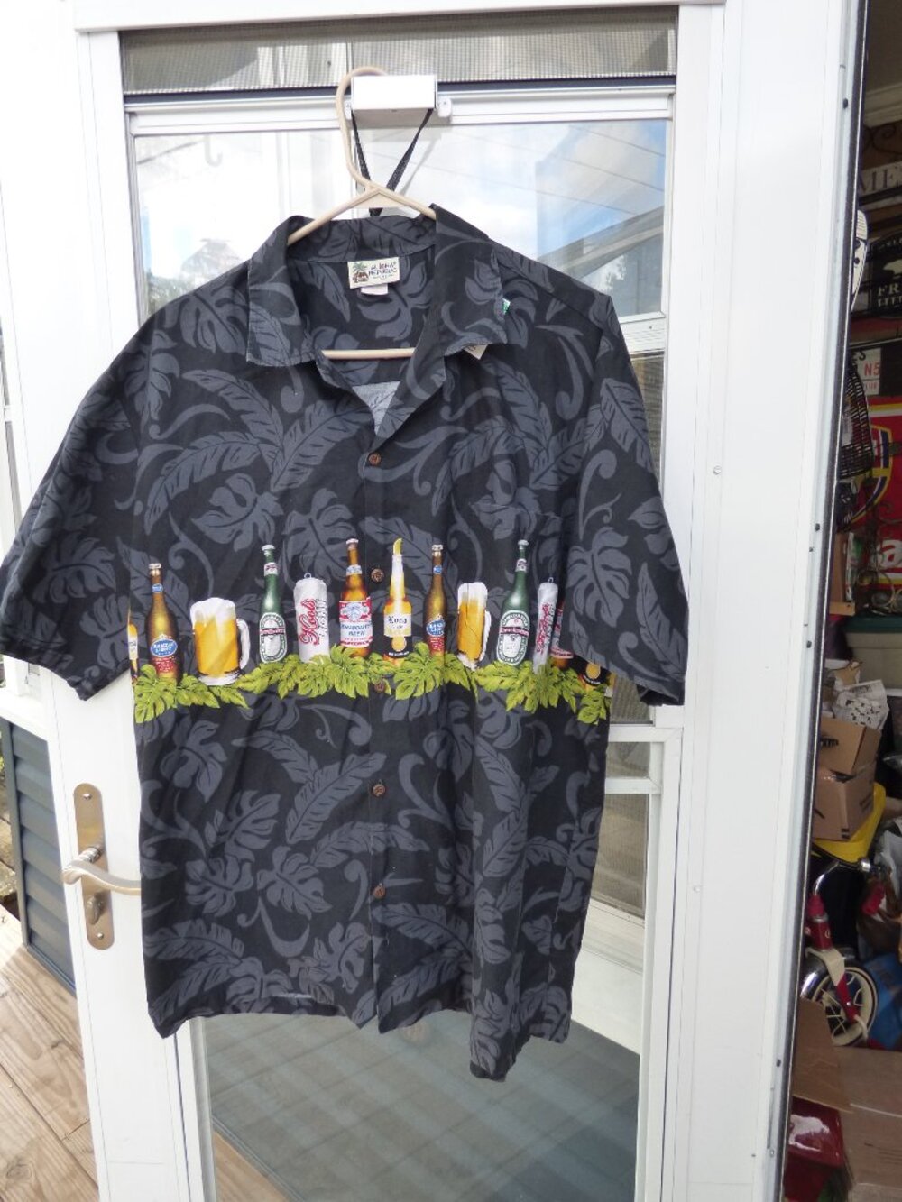 Aloha Republic Made in Hawaii Beer Parody Graphic Shirt Men's XL Charcoal Black
